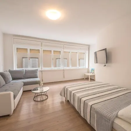 Aurora Apartamento Zadar
